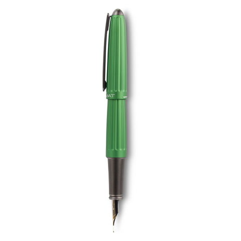 Diplomat Aero Fountain Pen, Green